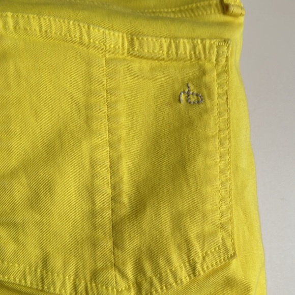 Jean - Picture 11 of 13